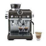 De’Longhi La Specialista Touch - Perfetto Siebträgermaschine Espressomaschine mit Mahlwerk, 10 Getränke, Cold Brew, automatische und manuelle Milchaufschäumung, Touchscreen, Metall (EC9455.M)