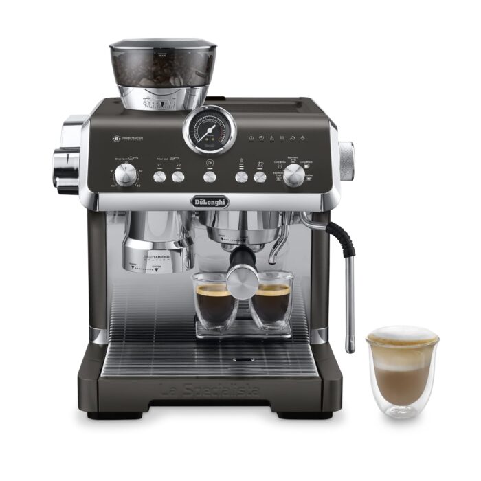 De’Longhi La Specialista Touch - Perfetto Siebträgermaschine Espressomaschine mit Mahlwerk, 10 Getränke, Cold Brew, automatische und manuelle Milchaufschäumung, Touchscreen, Metall (EC9455.M)