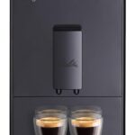 Melitta Solo - Kaffeevollautomat mit höhenverstellbarem Auslauf, kleine Kaffeemaschine mit abnehmbarem Wassertank, für z. B. Espresso oder Café Crème, pure black