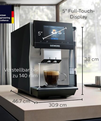 Siemens Kaffeevollautomat EQ700 classic, großes farbiges TFT-Display, 36 Heiß- und Kaltgetränke, Cold Brew, 10 Favoriten, 2-Tassen-Funktion, Steuerung per App, autom. Reinigungsystem, Silber, TP715E17