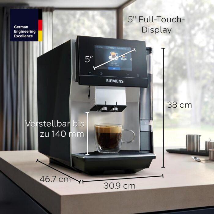 Siemens Kaffeevollautomat EQ700 classic, großes farbiges TFT-Display, 36 Heiß- und Kaltgetränke, Cold Brew, 10 Favoriten, 2-Tassen-Funktion, Steuerung per App, autom. Reinigungsystem, Silber, TP715E17
