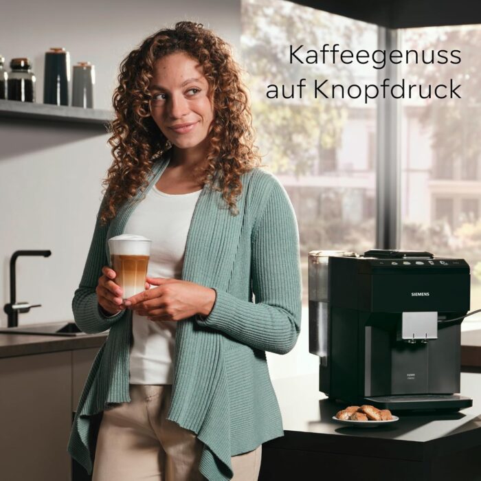 Siemens Kaffeevollautomat EQ500 classic, farbiges TFT-Display, 5 Kaffee- und Milchgetränke, Doppeltassenfunktion, einfache Reinigung, entnehmbare Brüheinheit, mit Milchschlauch, Schwarz, TP511E19